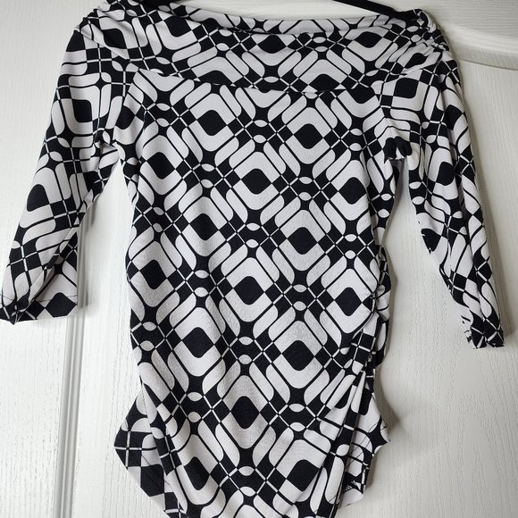 Off shoulder, Printed Top - Picture 1 of 1